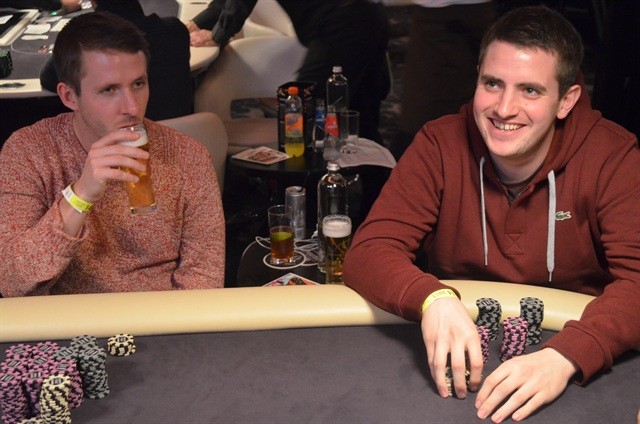 http://www.pokercity.nl/uploads/lrFoto/event763/DSC_0158.JPG