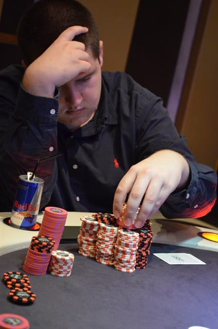 http://www.pokercity.nl/uploads/lrFoto/event804/DSC_9594.JPG