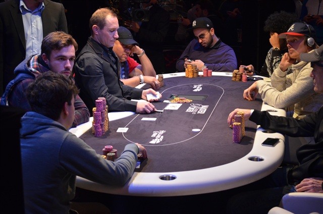 http://www.pokercity.nl/uploads/lrFoto/event942/DSC_0893.JPG