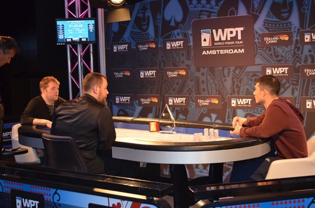http://www.pokercity.nl/uploads/lrFoto/event999/DSC_0332.JPG