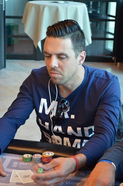 http://www.pokercity.nl/uploads/lrFoto/event1029/DSC_0038.JPG