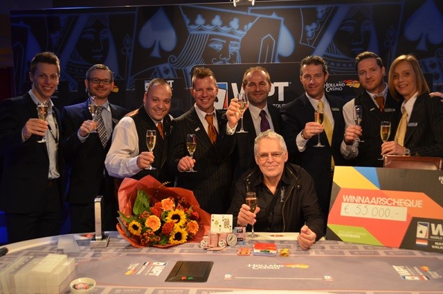 http://www.pokercity.nl/uploads/lrFoto/event1030/DSC_0251.JPG