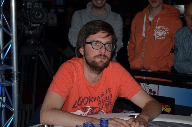 http://www.pokercity.nl/uploads/lrFoto/event1027/NVL.JPG
