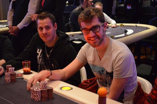 http://www.pokercity.nl/uploads/lrFoto/event1053/DSC_0012.JPG