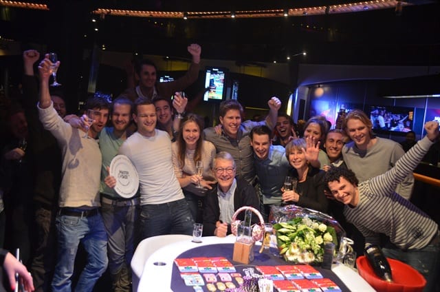 http://www.pokercity.nl/uploads/lrFoto/event945/DSC_0672.JPG