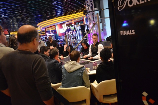 http://www.pokercity.nl/uploads/lrFoto/event1217/DSC_0088.JPG
