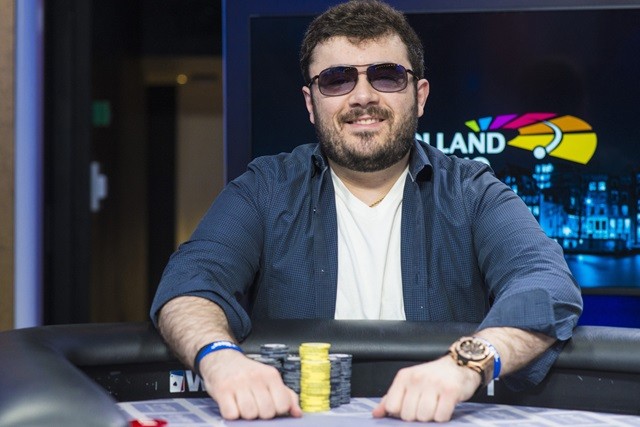 http://www.pokercity.nl/uploads/lrFoto/event1297/26972520226_1c01ffb879_k.jpg