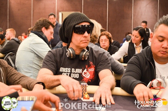 http://www.pokercity.nl/uploads/lrFoto/event1447/DSC_0113.jpg