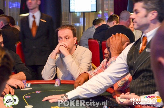 http://www.pokercity.nl/uploads/lrFoto/event1459/DSC_0151.jpg