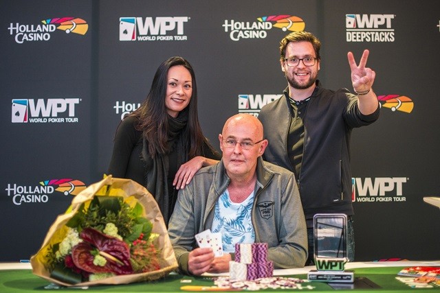 http://www.pokercity.nl/uploads/lrFoto/event1476/RobHollinkenvrienden.jpg