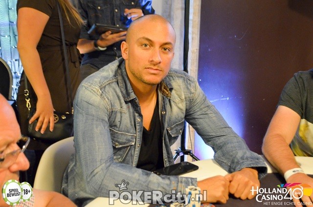 http://www.pokercity.nl/uploads/lrFoto/event1498/DSC_0273.jpg