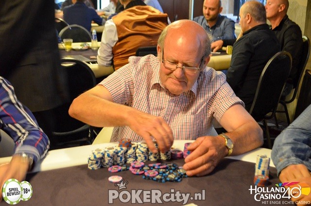 http://www.pokercity.nl/uploads/lrFoto/event1498/DSC_0274.jpg
