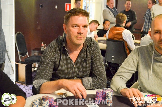 http://www.pokercity.nl/uploads/lrFoto/event1498/DSC_0283.jpg