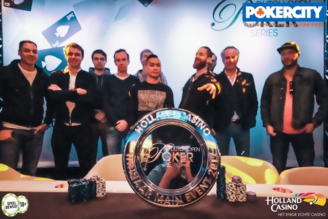 http://www.pokercity.nl/uploads/lrFoto/event1575/IMG_0274%20copy.jpg