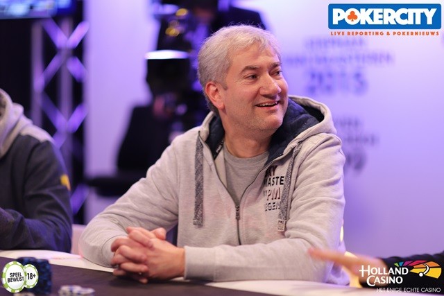 http://www.pokercity.nl/uploads/lrFoto/event1575/IMG_0430.jpg