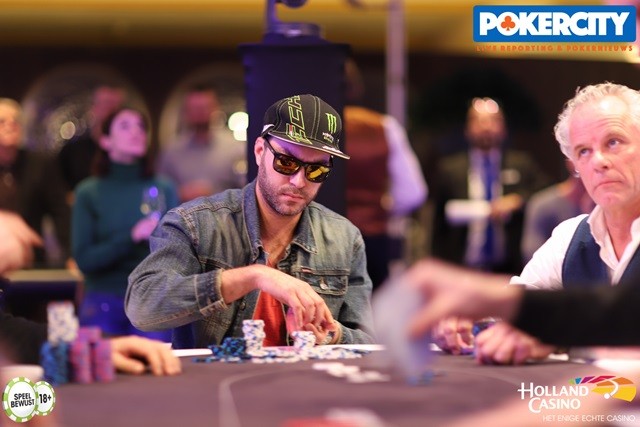 http://www.pokercity.nl/uploads/lrFoto/event1575/IMG_0537.jpg