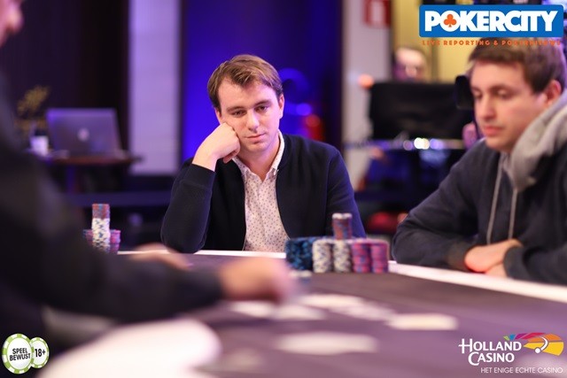 http://www.pokercity.nl/uploads/lrFoto/event1575/IMG_0639.jpg