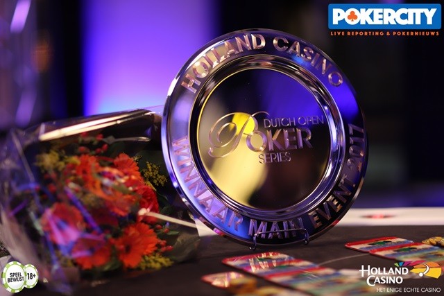 http://www.pokercity.nl/uploads/lrFoto/event1575/IMG_0744.jpg
