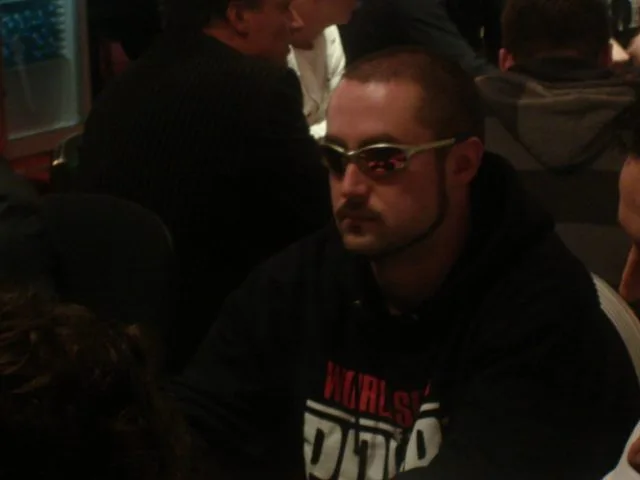 © 2026 Pokercity | Steven van Zadelhoff look-a-like | 2008/03 - VIP Days Venlo - ev2 - 300 EU Freeze Out Steven van Zadelhoff look-a-like | 2008/03 - VIP Days Venlo - ev2 - 300 EU Freeze Out