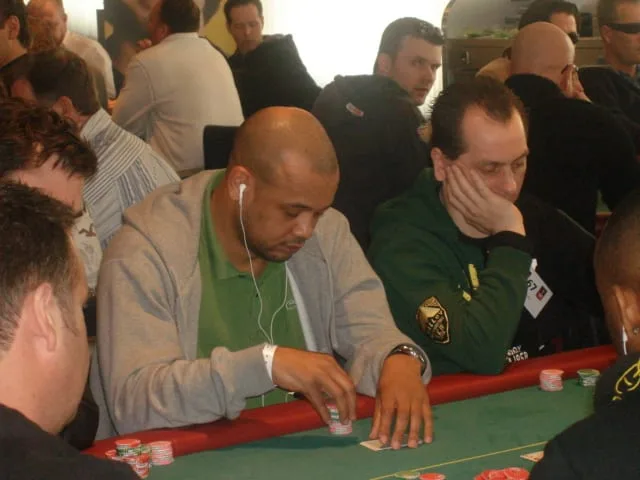 Marciano Vink | 2008/04 - Nijmegen Pokervierdaagse - ev3 - 750 EU Freeze Out Main Event
