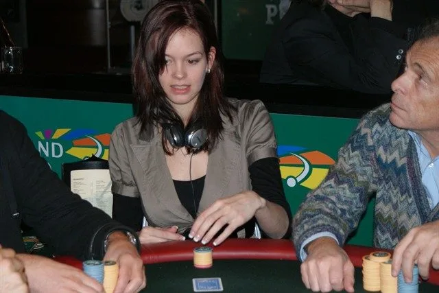 © 2026 Pokercity | Milly Uylenbroek | 2008/11 - Master Classics of Poker - ev3 - Satellite Main Event Milly Uylenbroek | 2008/11 - Master Classics of Poker - ev3 - Satellite Main Event