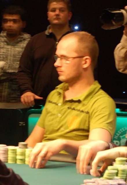 Daniel Larsson | 2008/11 - Master Classics of Poker - ev4 - MCOP Main Event