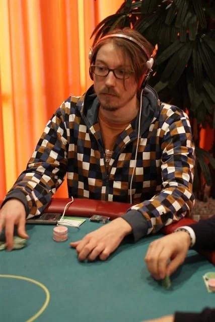 Kamutski | 2009/01 - DOM Classics - ev6 - 2500 eu HE F.O. Main Event