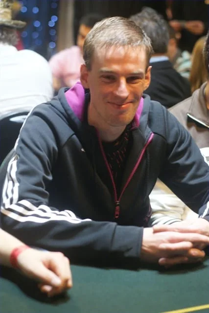 Steven Razab | 2009/01 - DOM Classics - ev8 - 1000 eu HE No Limit F.O.