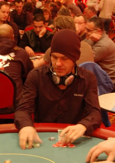 Rolf Slotboom | 2009/01 - DOM Classics - ev4 - 200 eu HE Rebuy + Addon