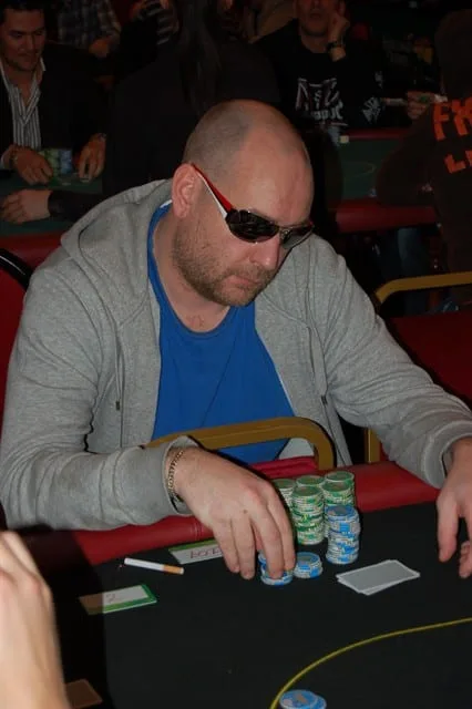 Ruud Smit | 2009/01 - DOM Classics - ev4 - 200 eu HE Rebuy + Addon
