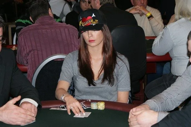 Esther Van Leeuwen | 2009/03 - VIP Days Venlo F.O. Edition - 200 eu Freeze Out