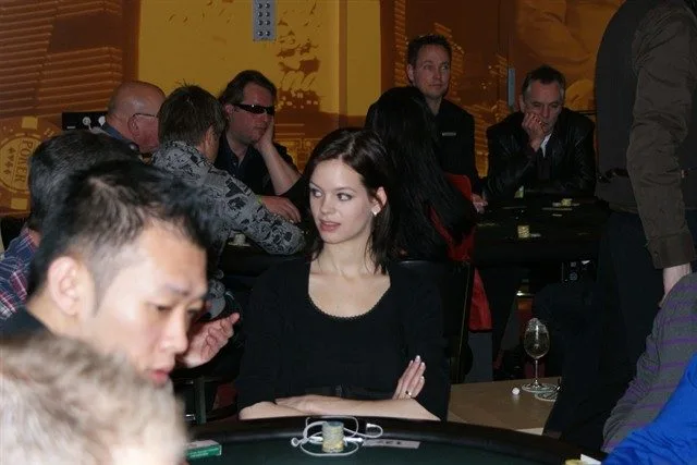 © 2026 Pokercity | Milly Uylenbroek | 2009/03 - VIP Days Venlo F.O. Edition - 300 eu Freeze Out Milly Uylenbroek | 2009/03 - VIP Days Venlo F.O. Edition - 300 eu Freeze Out