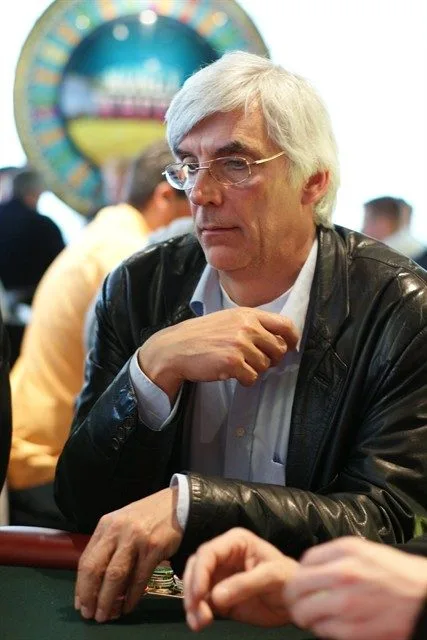 Robert vd Brom | 2009/04 - Nijmegen Pokervierdaagse - 750 eu Main Event