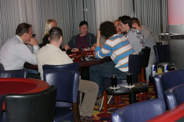 Het zogenaamde verdomhoekje | 2009/04 - Nijmegen Pokervierdaagse - 750 eu Main Event