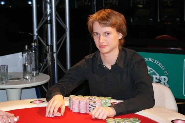 Luc Ackerman heads up | 2009/05 - Twente Classics Enschede - 2000 eu Freeze Out Main Event
