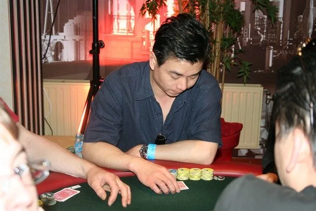 2009/07 - VIP Days Holiday Edition - 200 eu NL F.O.