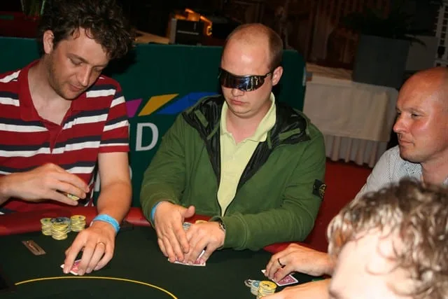 2009/07 - VIP Days Holiday Edition - 200 eu NL F.O.