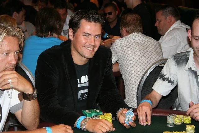 2009/07 - VIP Days Holiday Edition - 200 eu NL F.O.