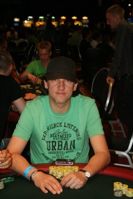 2009/07 - VIP Days Holiday Edition - 200 eu NL F.O.