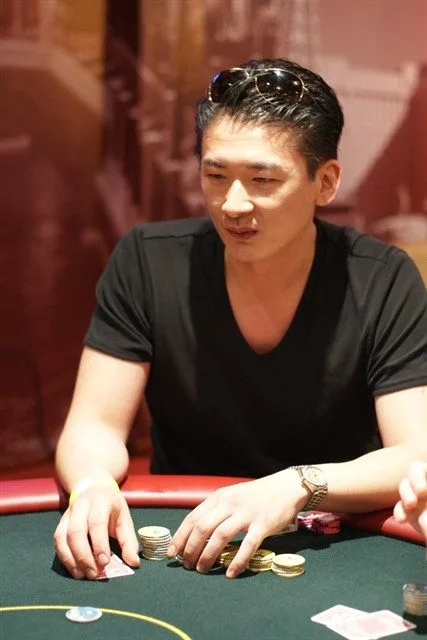 Kim Ling | 2009/07 - VIP Days Holiday Edition - 100 eu NL RB+AO