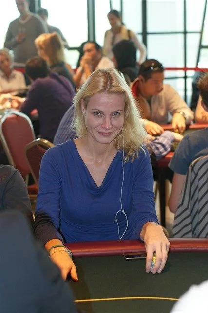 © 2026 Pokercity | Marion Adriaans | 2009/09 - Valkenburg Series of Poker - 500 eu Main Event Marion Adriaans | 2009/09 - Valkenburg Series of Poker - 500 eu Main Event