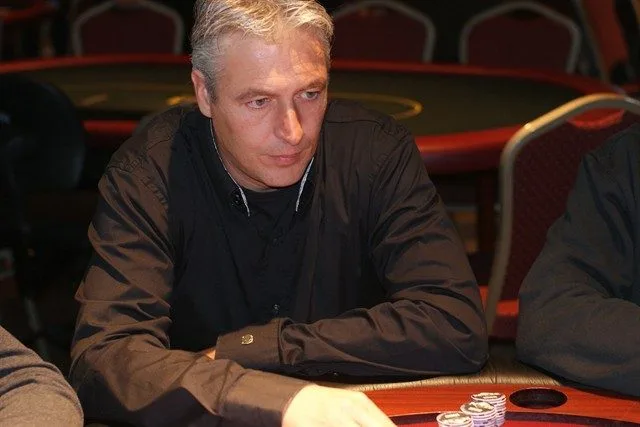 M. Benders | 2009/09 - Valkenburg Series of Poker - 500 eu Main Event