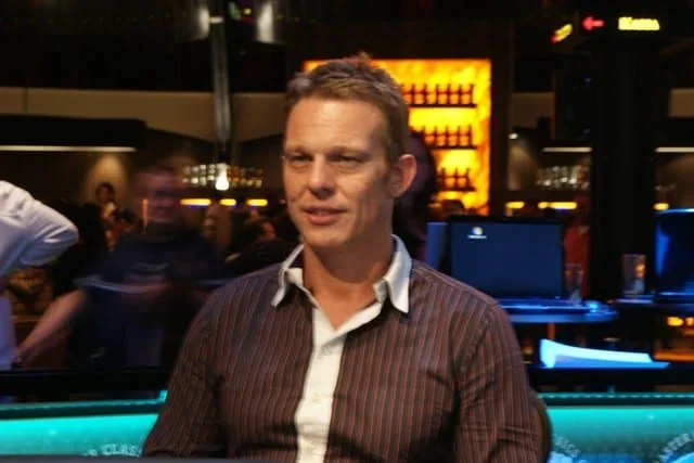 Seat 2 : Thierry van de Berg | 2009/11 - Master Classics of Poker - 04 - 6000 eu Main Event