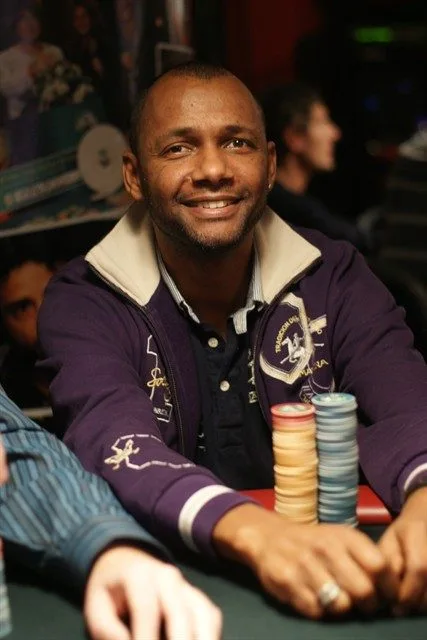 Olvedo Heinze | 2009/11 - Master Classics of Poker - 06 - 750 eu NLHE FO