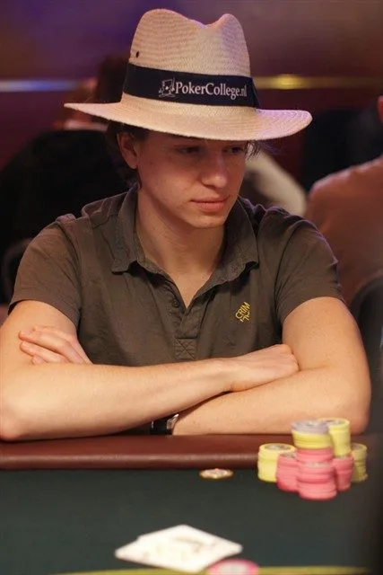 Thomas Runhart PartyBoy | 2009/11 - Master Classics of Poker - 07 - 300 eu NLHE FO Speed