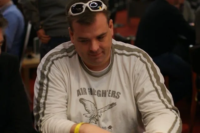 Olaf de Zeeuw | 2009/12 - VIP Days X-Mas Edition - 1000 eu Main Event