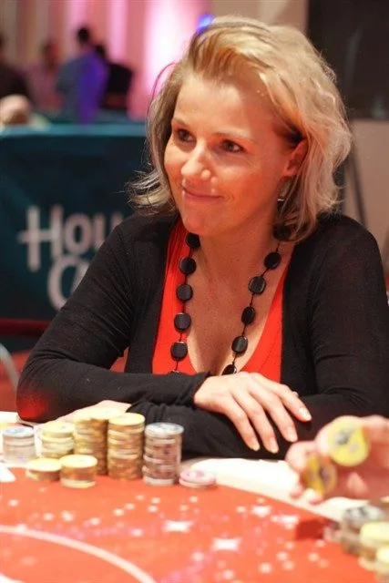 Mirjam Tewes | 2009/12 - VIP Days X-Mas Edition - 1000 eu Main Event