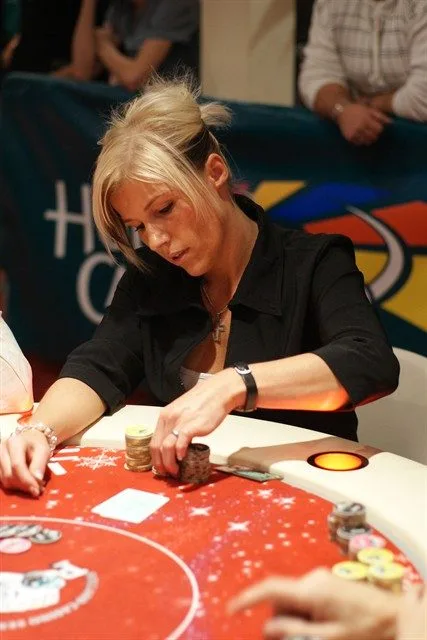 Mirjam Tewes | 2009/12 - VIP Days X-Mas Edition - 1000 eu Main Event