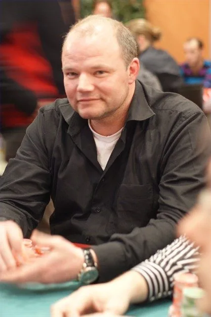 Rik Honing | 2010/01 - Dom Classics - 400 eu NLHE Bounty