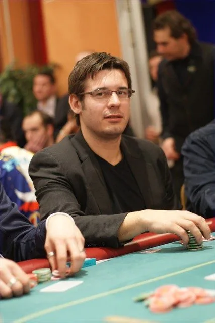 Dominik Kulicki | 2010/01 - Dom Classics - 400 eu NLHE Bounty